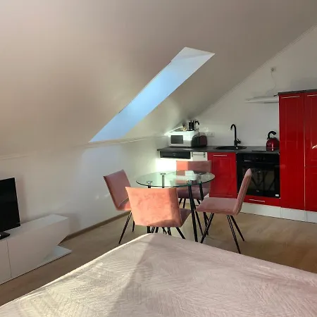 Апартаменты Renata Laure *