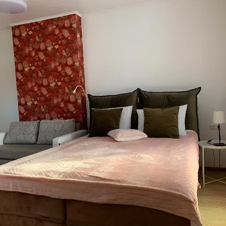 Апартаменты Renata Laure