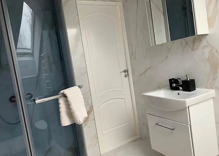 Apartment Renata Laure *